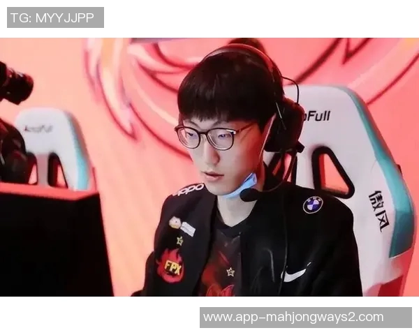 黄军回顾英雄联盟职业生涯与电竞发展历程的深度专访